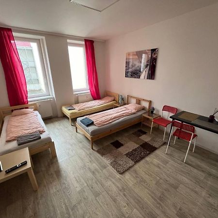 Апартаменти Apartmans In The Center With Privat Parking Брно Екстер'єр фото