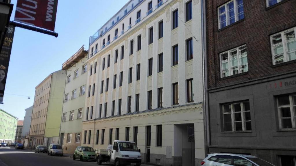 Апартаменти Apartmans In The Center With Privat Parking Брно Екстер'єр фото